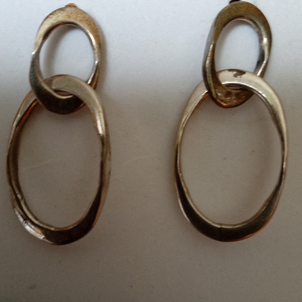 9925 sterling hoop earrings. Made in Mexico.